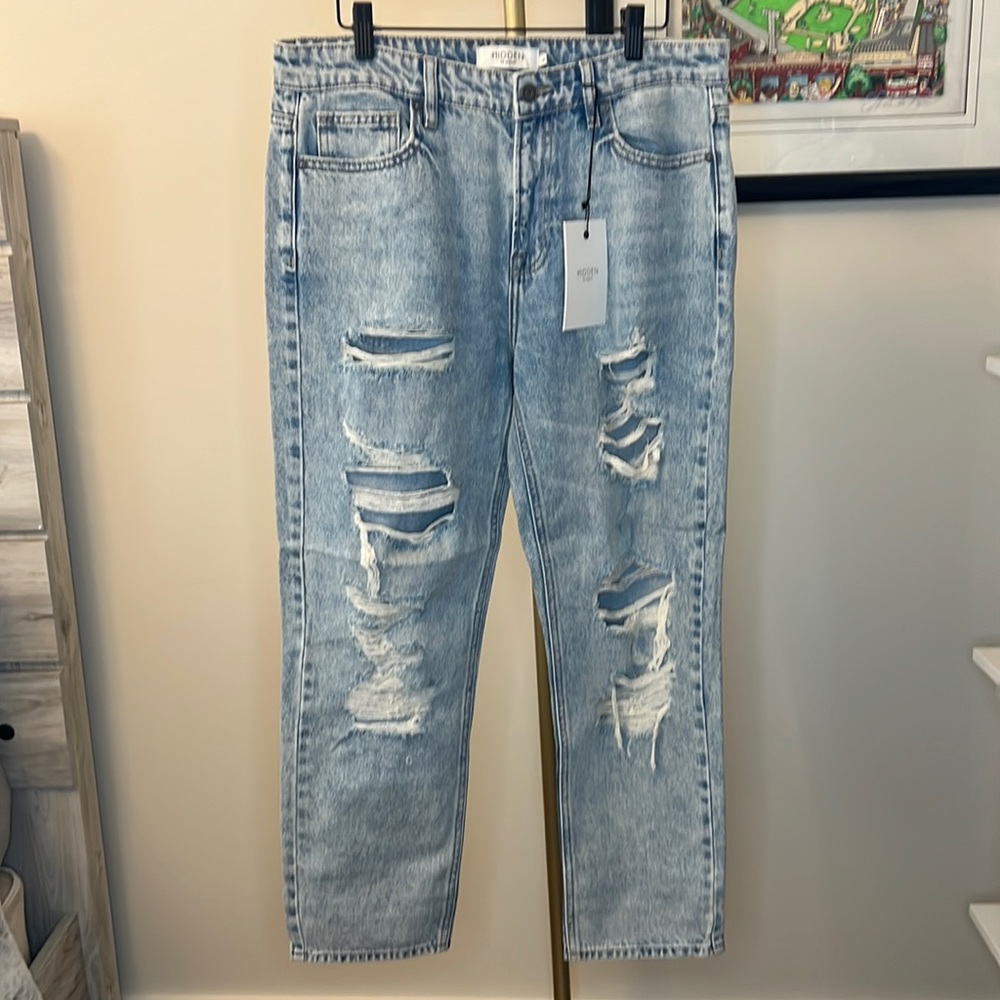 NWT!! Hidden boyfriend jeans size 29 distressed